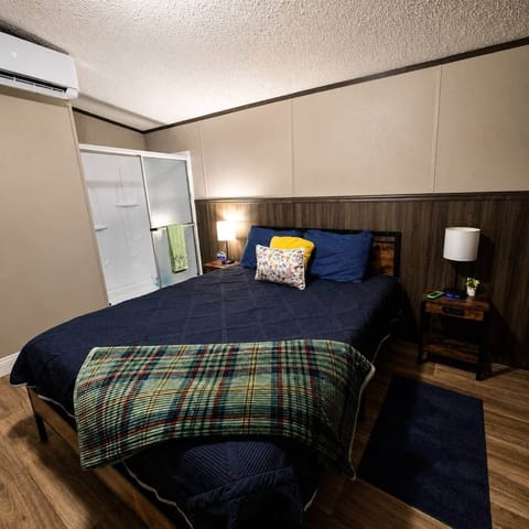 Queen Bed