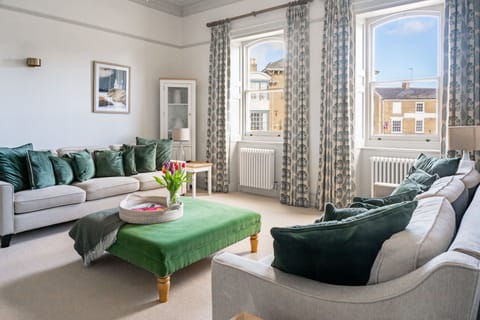 17 Market Place, Southwold: Prime central Southwold location