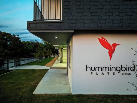 Hummingbird Flats exterior