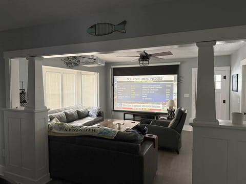 Home Theater (1)