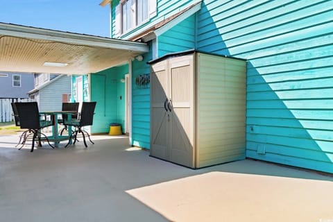 Big Deck with a shed that has beach toys, a wagon and a grill for you!