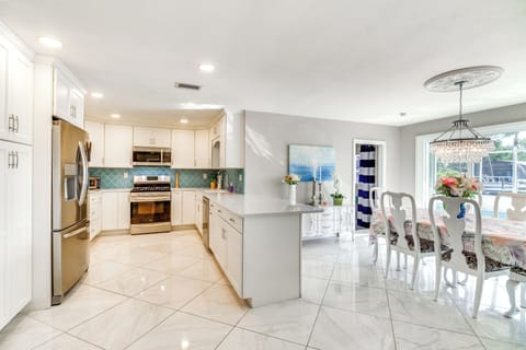 Kitchen | Blender | Keurig Coffee Maker | Crockpot | Toaster Oven | Spices