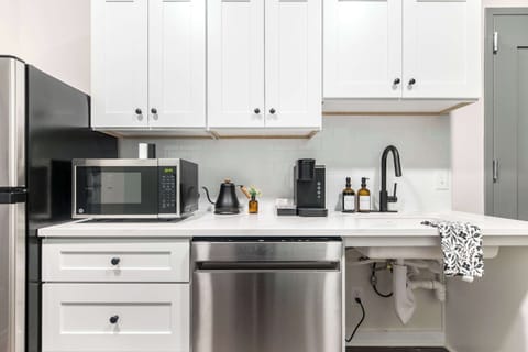 Room 2 - Accessible Kitchenette 