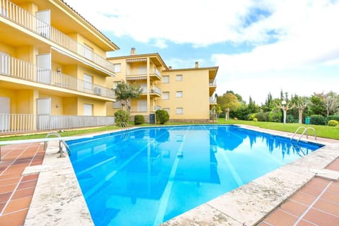 Holiday Home Swimming Pool