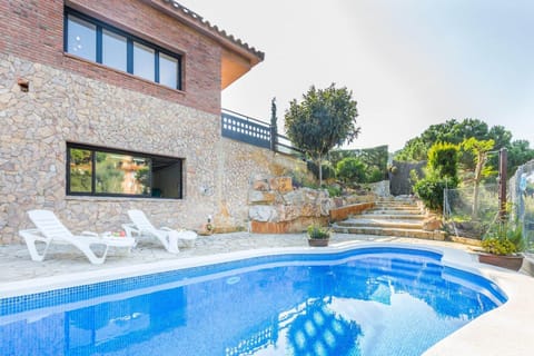 Holiday Home Swimming Pool