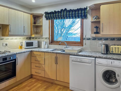 Kitchen | Heath Cottage, Boat of Garten, near Aviemore