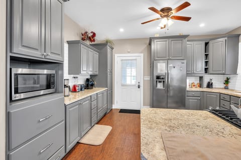 Indoors, Kitchen, Appliance, Microwave, Oven