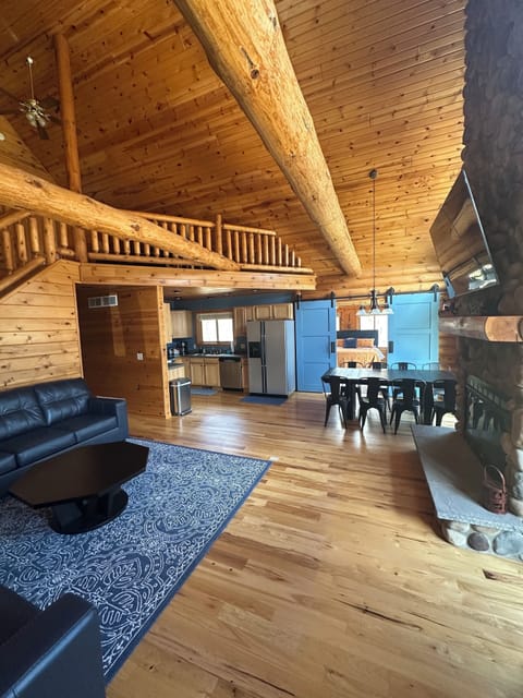 Image picker 06306DA3 B6E8 41EE AF7C 12A3691F8282 2398 000000E263482816