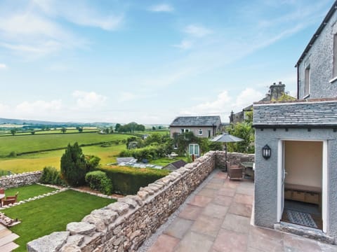 Terrace | Hillberry Cottage, Canforth