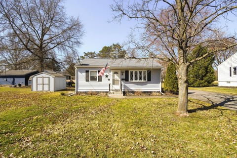 Seneca Falls Vacation Rental | 2BR | 1BA | 750 Sq Ft | 3 Steps Required