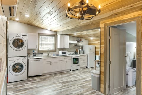 Kitchen | Cooking Basics | Pod Coffee Maker | Microwave | Toaster | Washer/Dryer