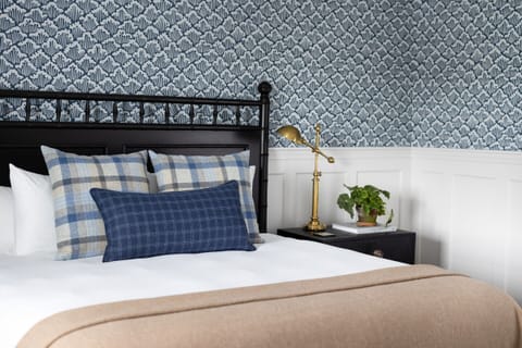 King size bed