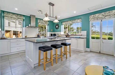 Fully equipped kitchen, overlooking the vineyard. A great family space to enjoy.