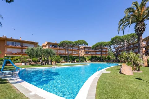 Holiday Home Swimming Pool