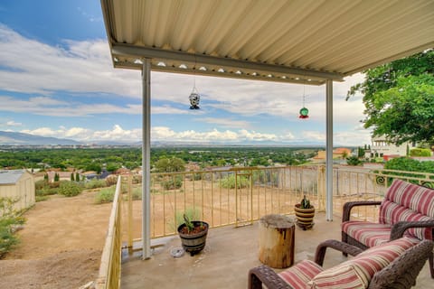 Albuquerque Vacation Rental | 4BR | 2.5BA | 2,400 Sq Ft | 3 Steps Required