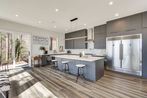 Kitchen | Cooking Basics | Dual Drip & Single-Serve Coffee Maker | 1st Floor