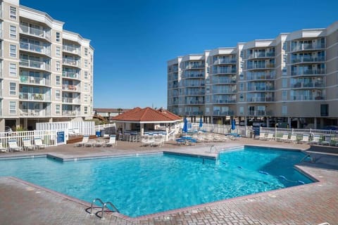 Large Resort Style Pool