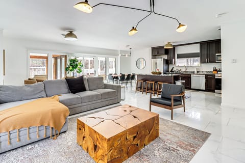Cresco Vacation Rental | 4BR | 4BA | 3,000 Sq Ft | 1 Step Required