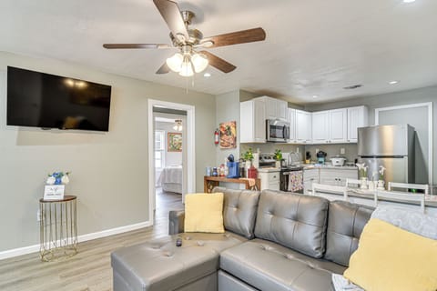 Lutz Vacation Rental | 4BR | 3BA | Steps Required | 1,100 Sq Ft