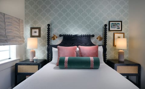 Unit with King size bed