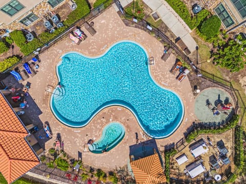 Large community pool for you and your little ones to cool off in the Florida sunshine!
