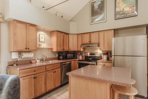 Charming cottage kitchen
