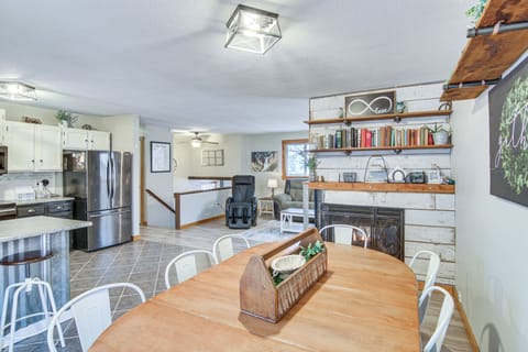 Dining Area | Main Level