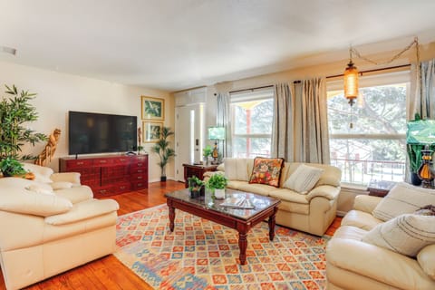 Atascadero Vacation Rental | 2BR | 1BA | 950 Sq Ft | 5 Steps Required