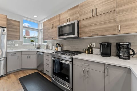 Fully equipped kitchen.