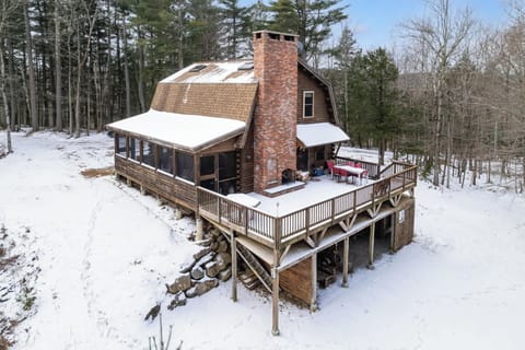 Exterior View 235 Algerie Rd