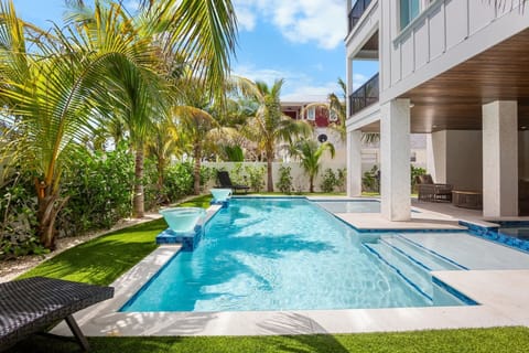 Private Pool and Spa