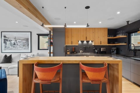 Kitchen with Seating for 2