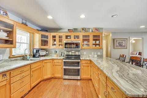 Kitchen | Cooking Basics | Dishwasher | 2nd Floor