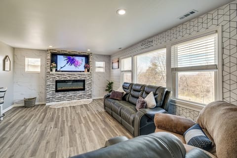 Roanoke Vacation Rental | 3BR | 2BA | 1,450 Sq Ft | 3 Steps Required