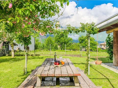 Garden, Shade, Lawn, Leisure, Bicycle, Meadow, Park, Yard, Bicycle Wheel