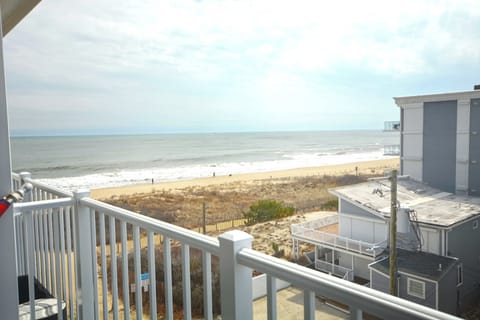 BALCONY-VIEW-501-WEST-WINDS-OCEAN-CITY