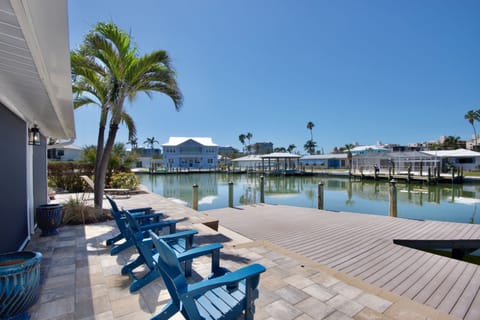 Sit on the dock and enjoy the Florida weather!