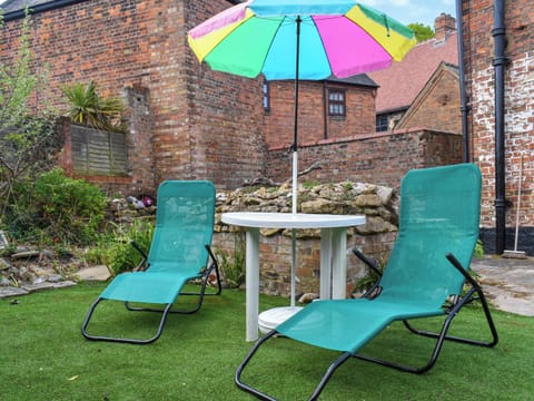 Patio | Priory Cottage, King&rsquo;s Lynn