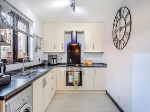 Kitchen | Failte Luxury Apartment, Inverness
