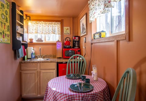 Cabin #1, Kitchenette