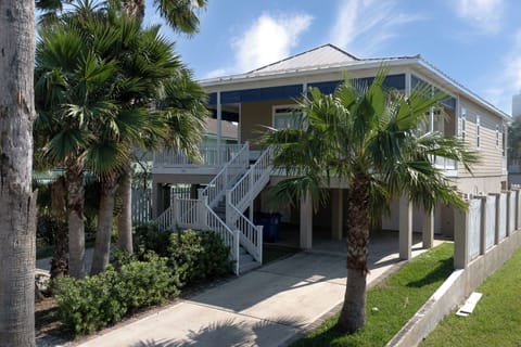 Front Exterior of the home