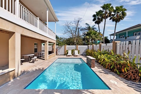 Welcome to 209 W. Cora Lee (Sandcastle on Padre)!