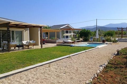 247b5e7d 1709 4f23 8042 9e7324d64423