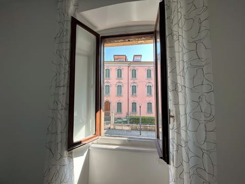 Suite at the foot of the Upper Town Apartment in Bergamo