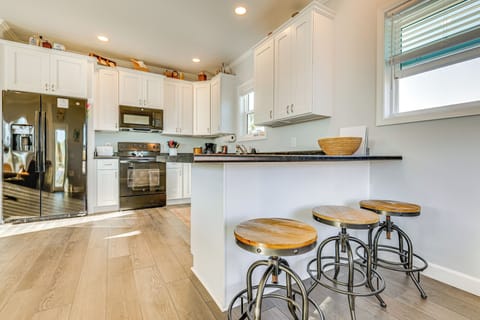 Kitchen | Drip Coffee Maker | Dishwasher | Cooking Basics