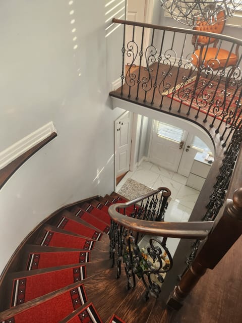 stairs to go upstairs 