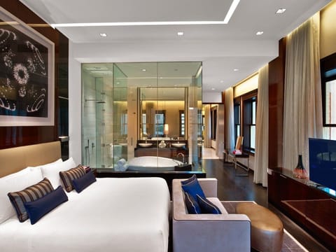 King size bed