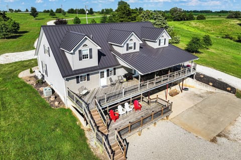 Versailles Vacation Rental | 4BR | 3.5BA | 4,690 Sq Ft | Stairs to Access
