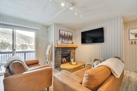 Blue River Vacation Rental | 2BR | 1BA | 700 Sq Ft | Step to Enter