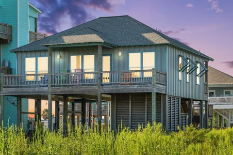 Just a short walk to the sand—start your beach day in minutes.